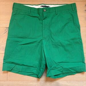 Classic Men's Green Flat-Front Shorts